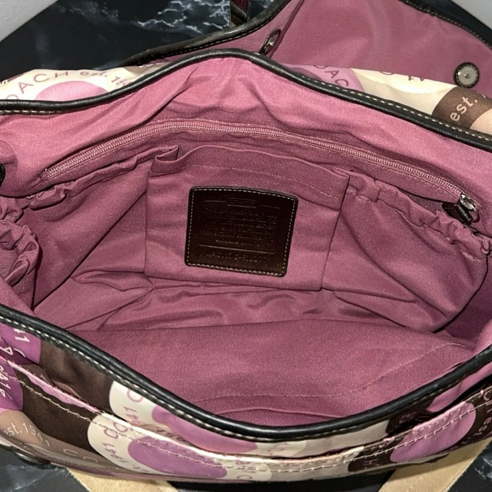 Coach Signature Snaphead F18377 Pink Multifunction Diaper Baby Messenger Bag Pad